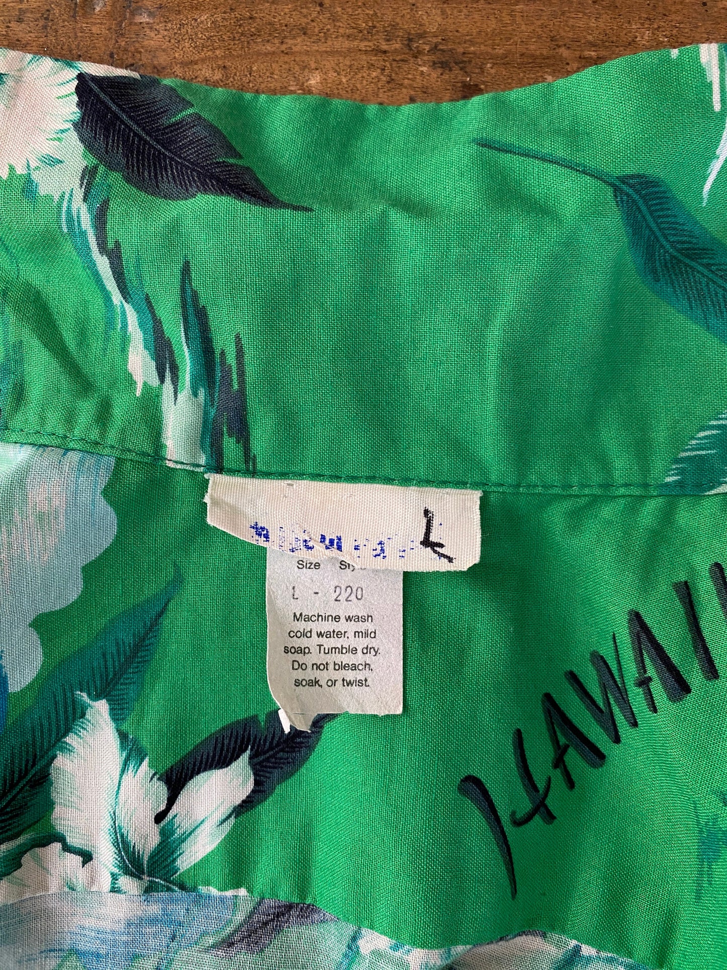 Large vintage 70s Hawaiian thin cotton shirt - retro island fashion.