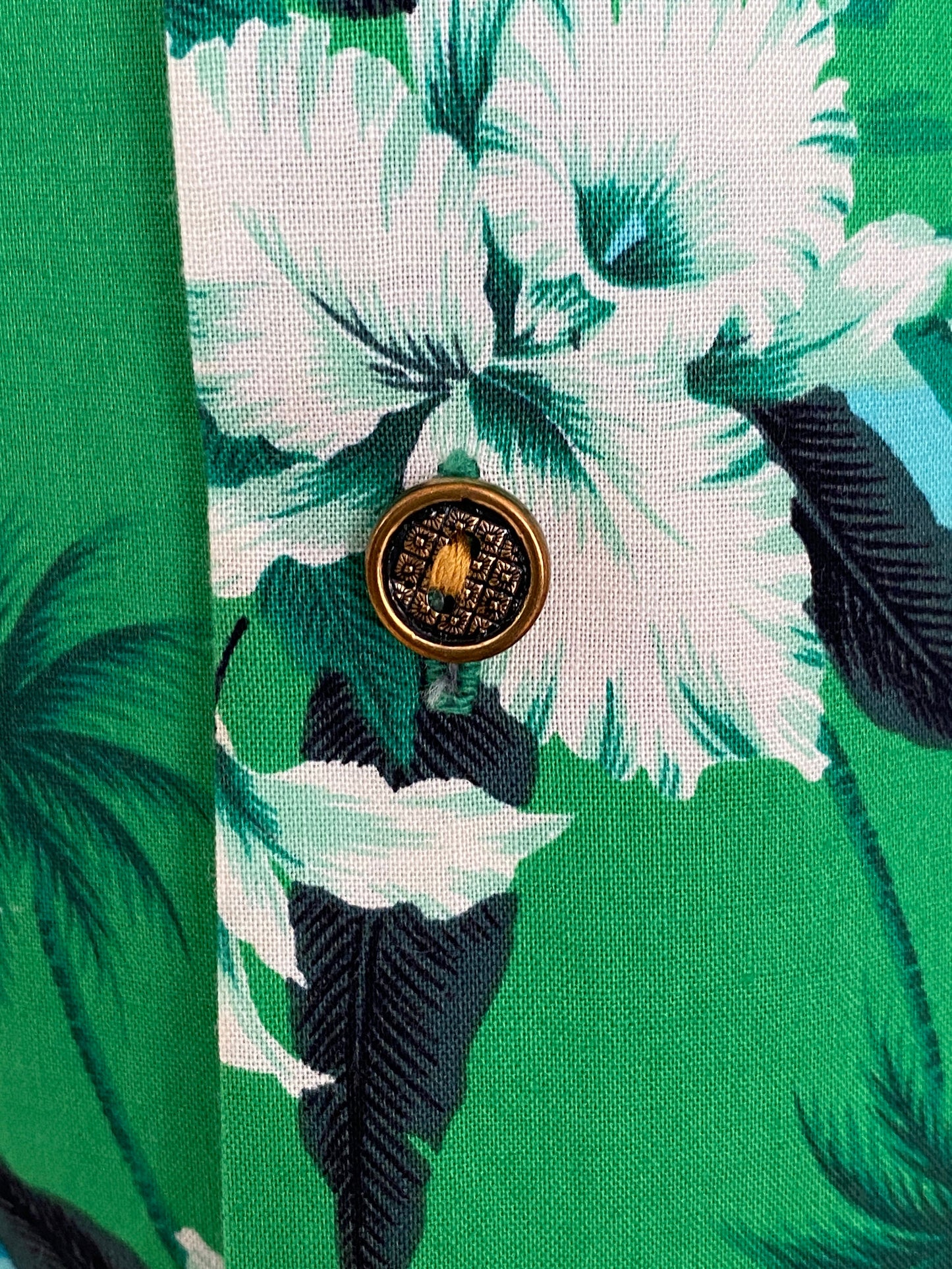 Large vintage 70s Hawaiian thin cotton shirt - retro island fashion.