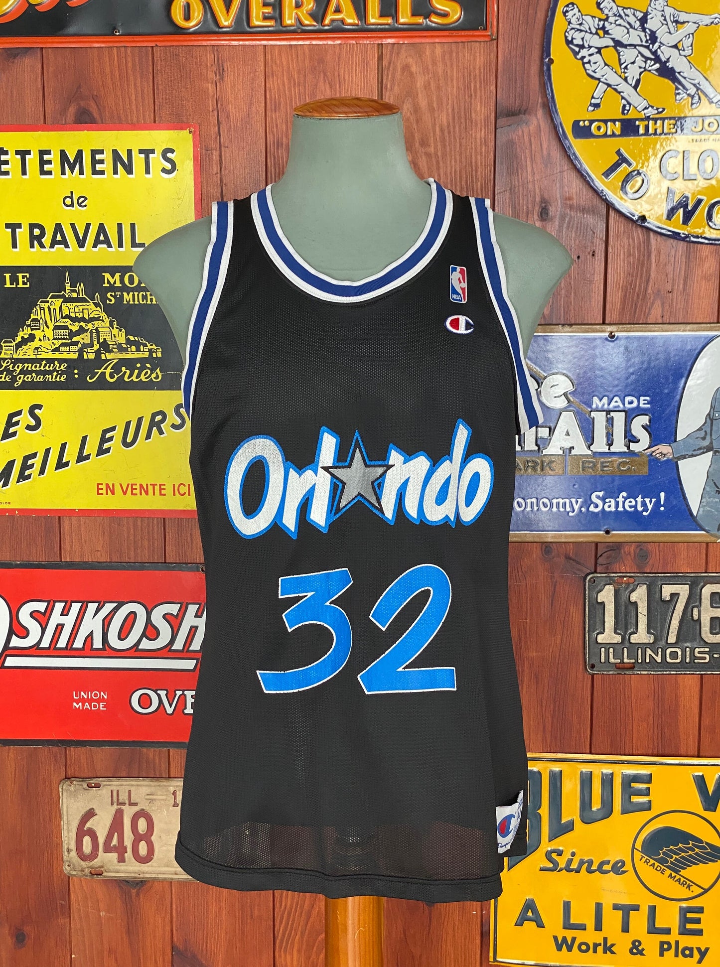Size 44 VTG 90s Orlando NBA jersey, Player Oneal #32 Made in USA by Champion