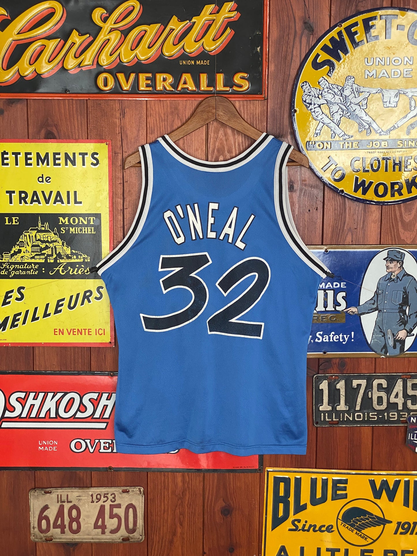 Size 44 vintage 90s Orlando NBA jersey, Player O'Neal #32, made by Champion - retro basketball apparel