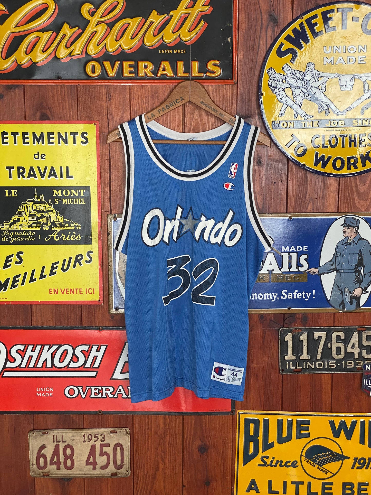 Size 44 vintage 90s Orlando NBA jersey, Player O'Neal #32, made by Champion - retro basketball apparel