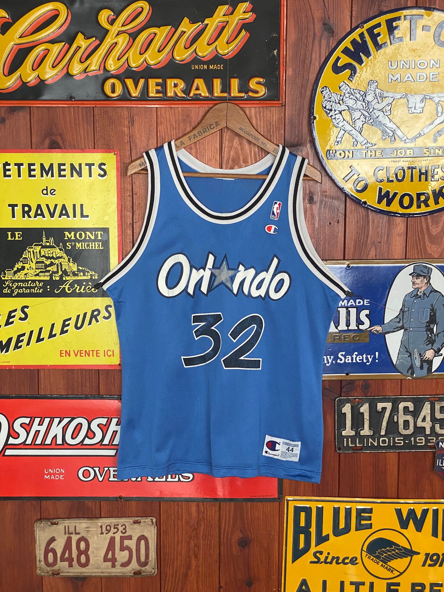 Size 44 vintage 90s Orlando NBA jersey, Player O'Neal #32, made by Champion - retro basketball apparel