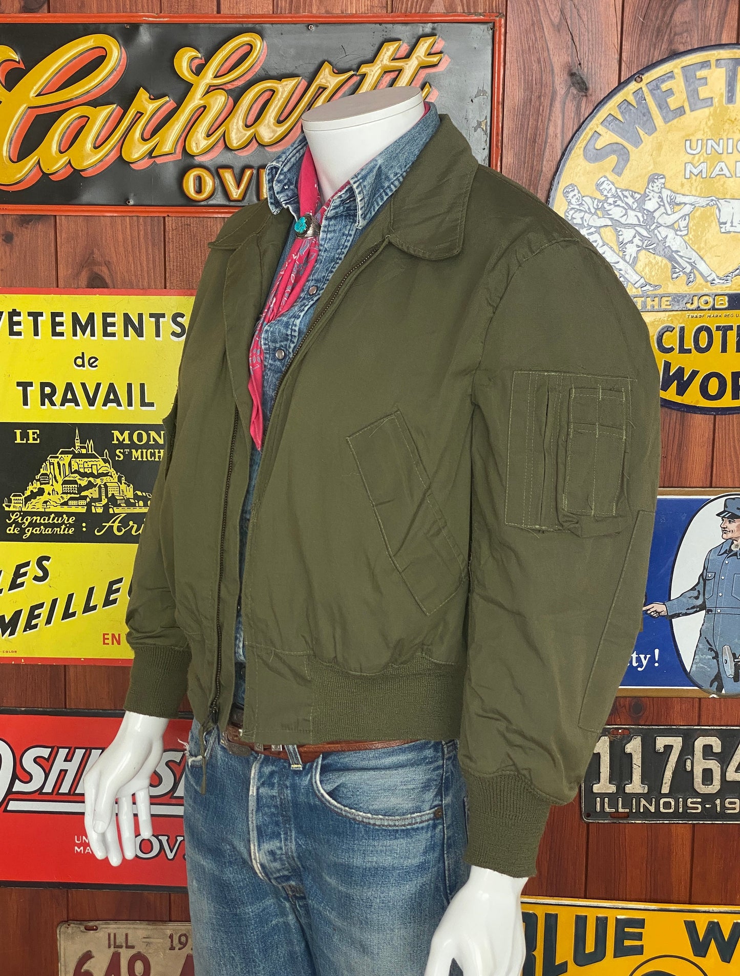 Vintage 1989 Cold Weather Military Bomber - Size Large Short | Authentic Military Style