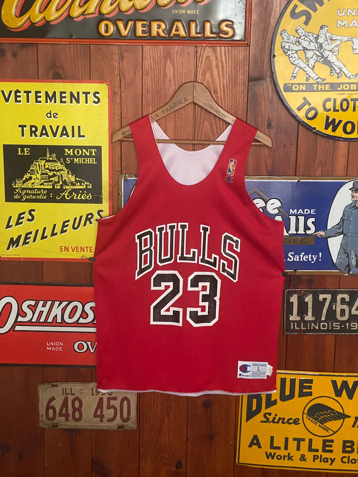 Size Large Vintage 90s Bulls NBA Jersey - Player Jordan #23 | Champion Authenticity