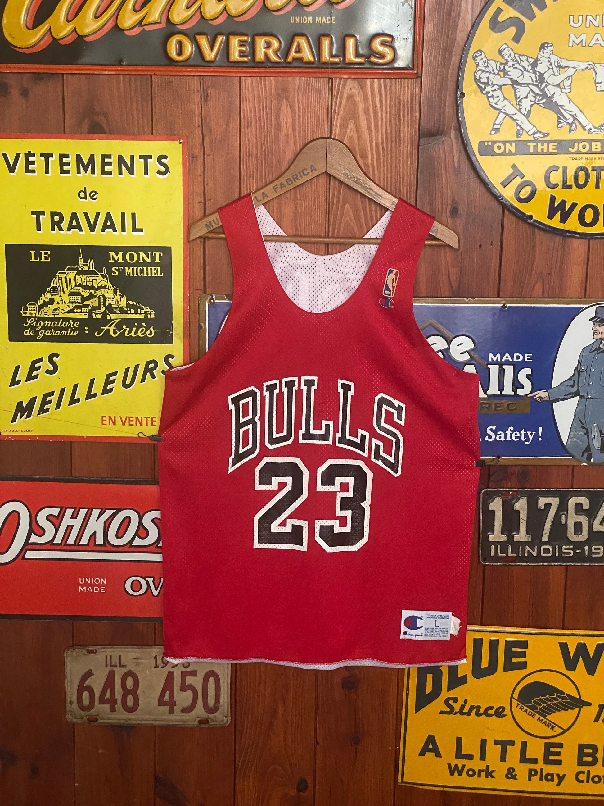 Size Large Vintage 90s Bulls NBA Jersey - Player Jordan #23 | Champion Authenticity