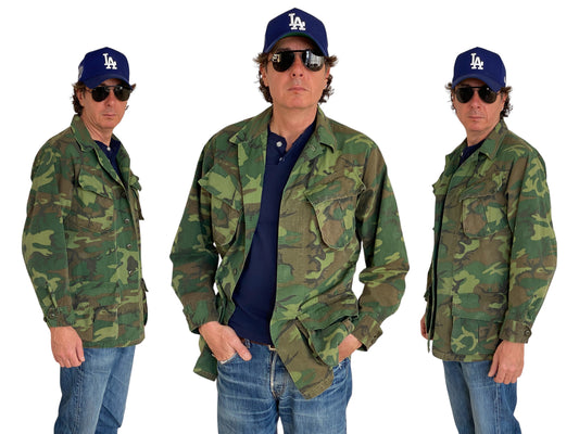 Small Reg. Authentic 1968 US Army vintage Erld camouflage Vietnam jungle jacket. Military - USA Vintage Bcn