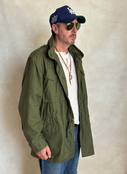 Med Long. Authentic 1977 US Army M-65 Field Jacket – Original Military Issue-AJ357 Studio