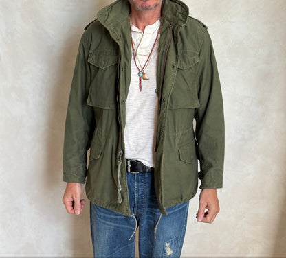 Small Regular – Authentic 1980 US Army M-65 Field Jacket Military by John Ownbey-AJ357 Studio