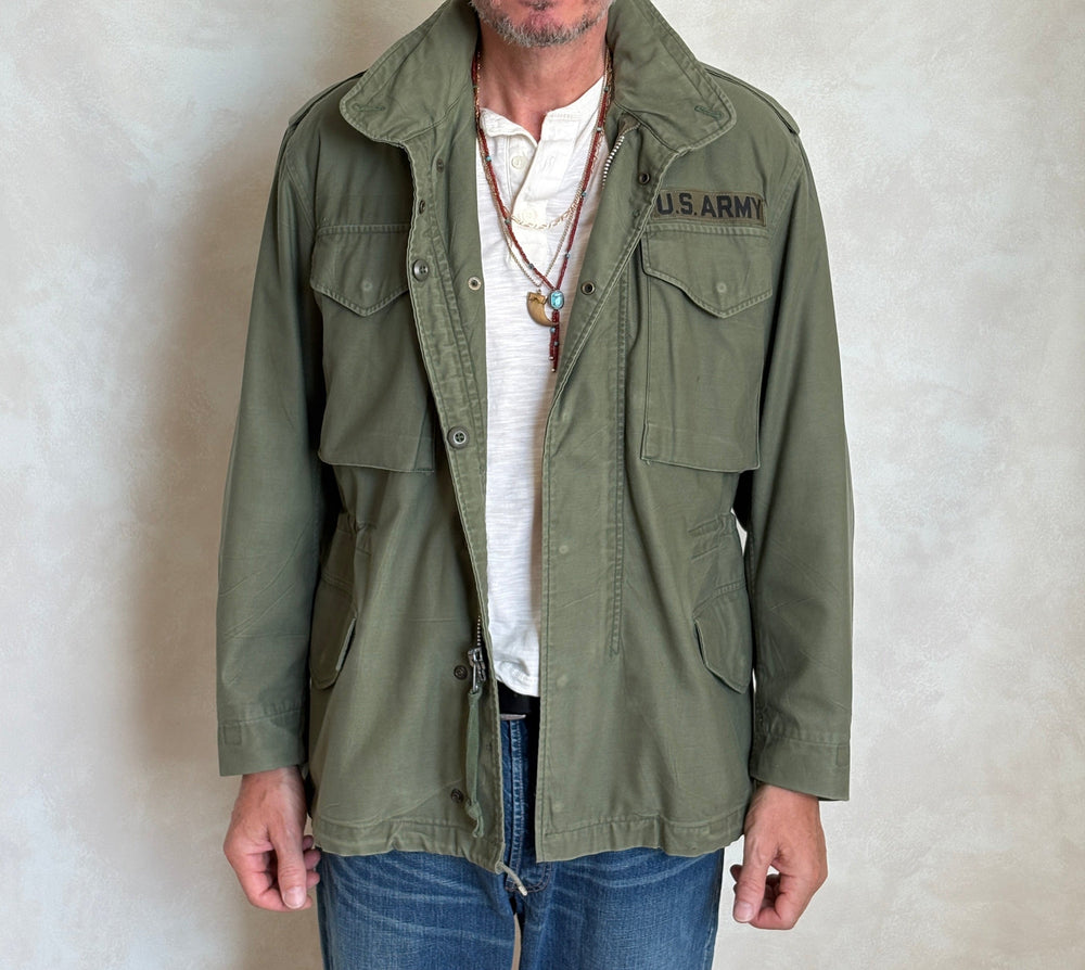 Small Regular – Authentic 1967 US Army M-65 Field Jacket Military-AJ357 Studio