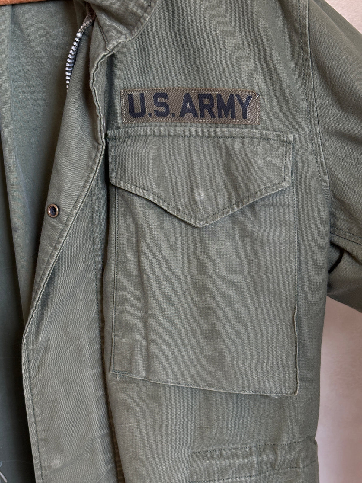 Small Regular – Authentic 1967 US Army M-65 Field Jacket Military-AJ357 Studio