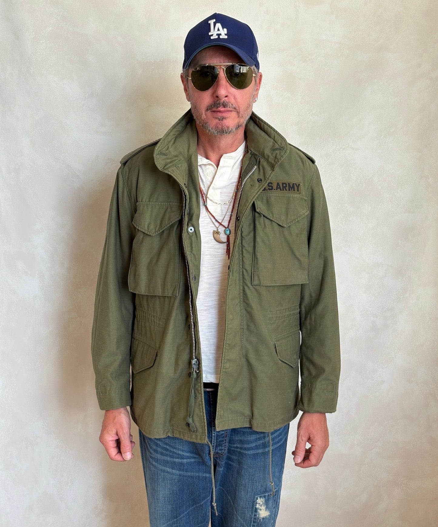 Small short. Authentic 1969 US Army M-65 field jacket Military