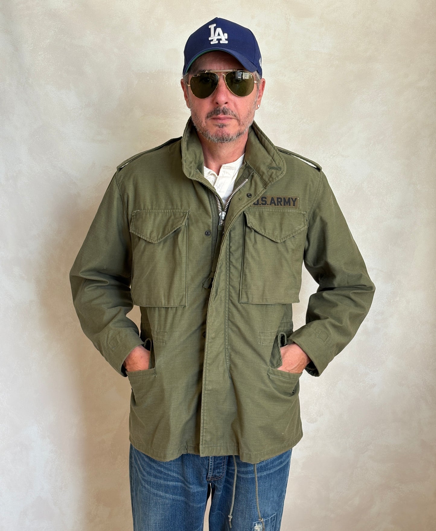 Small short. Authentic 1969 US Army M-65 field jacket Military