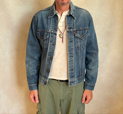 Size 42US / 52EU. Vintage late 70s 70505 Levis 2 pockets made in USA-AJ357 Studio