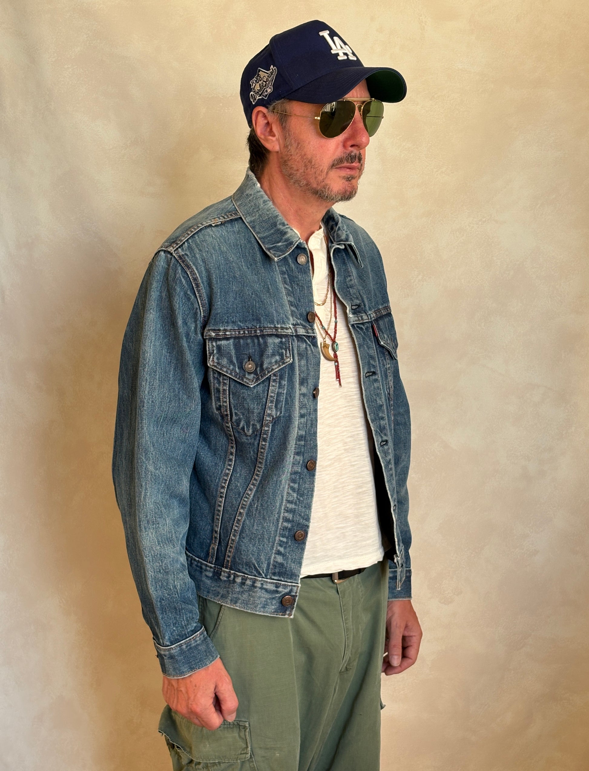Size 42US / 52EU. Vintage late 70s 70505 Levis 2 pockets made in USA - USA Vintage Bcn