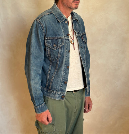 Size 42US / 52EU. Vintage late 70s 70505 Levis 2 pockets made in USA-AJ357 Studio
