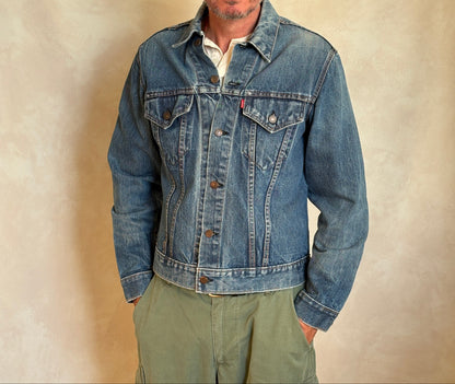 Size 42US / 52EU. Vintage late 70s 70505 Levis 2 pockets made in USA-AJ357 Studio