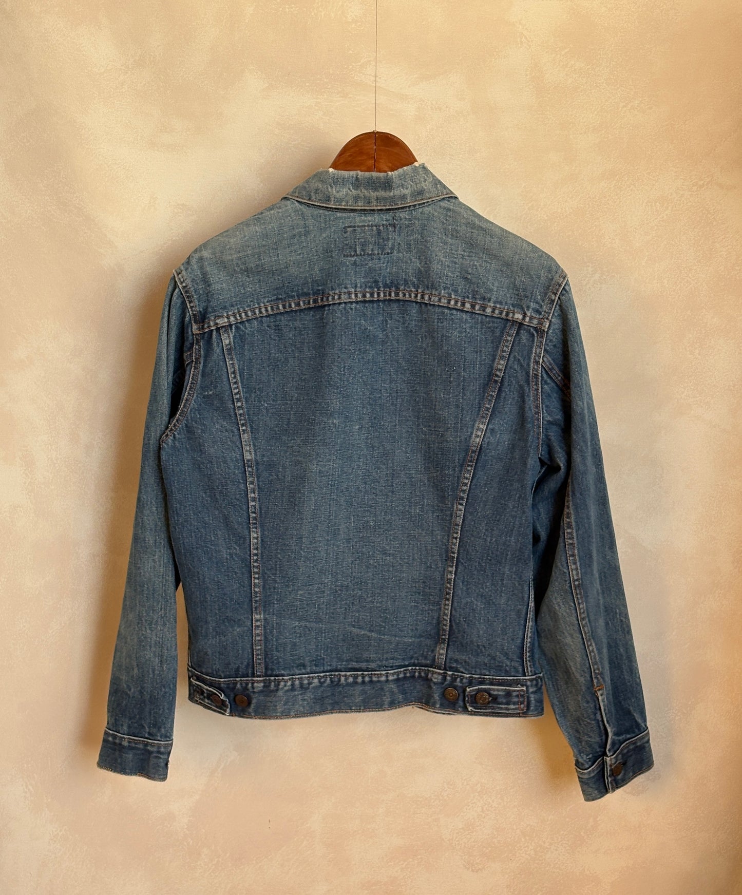 Size 42US / 52EU. Vintage late 70s 70505 Levis 2 pockets made in USA - USA Vintage Bcn