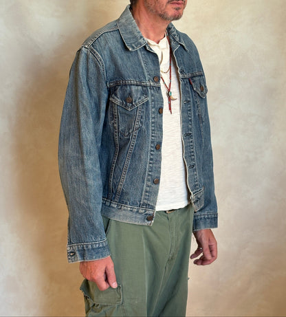 Size 42US/52EU. Vintage late 70s 70505 Levis 2 pockets made in USA-AJ357 Studio