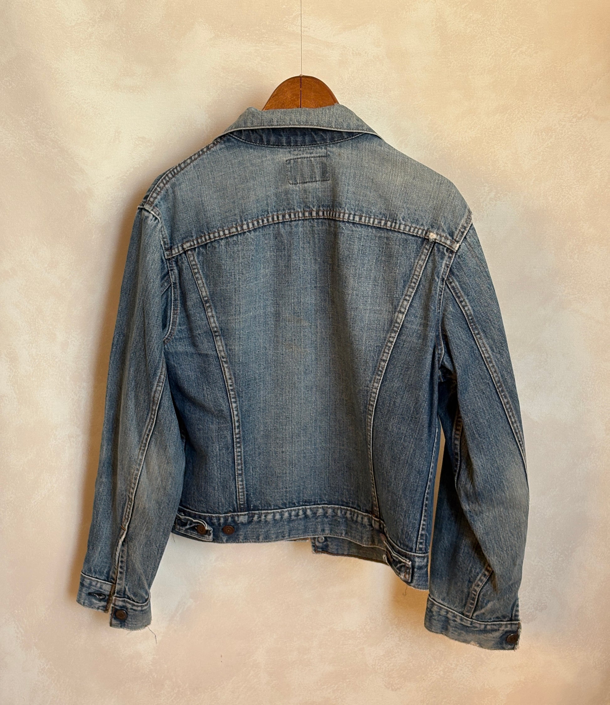 Size 42US / 52EU. Vintage late 70s 70505 Levis 2 pockets made in USA - USA Vintage Bcn