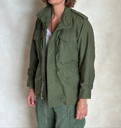 X Small Short. 1982 Authentic US Army M-65 Field jacket Military-AJ357 Studio
