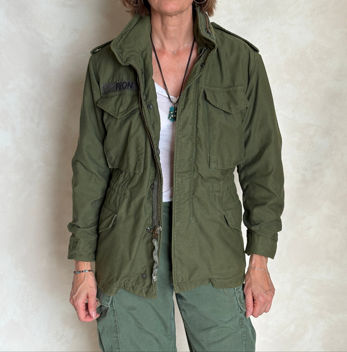 X Small Short. Authentic 1982 US Army M-65 field jacket Military-AJ357 Studio