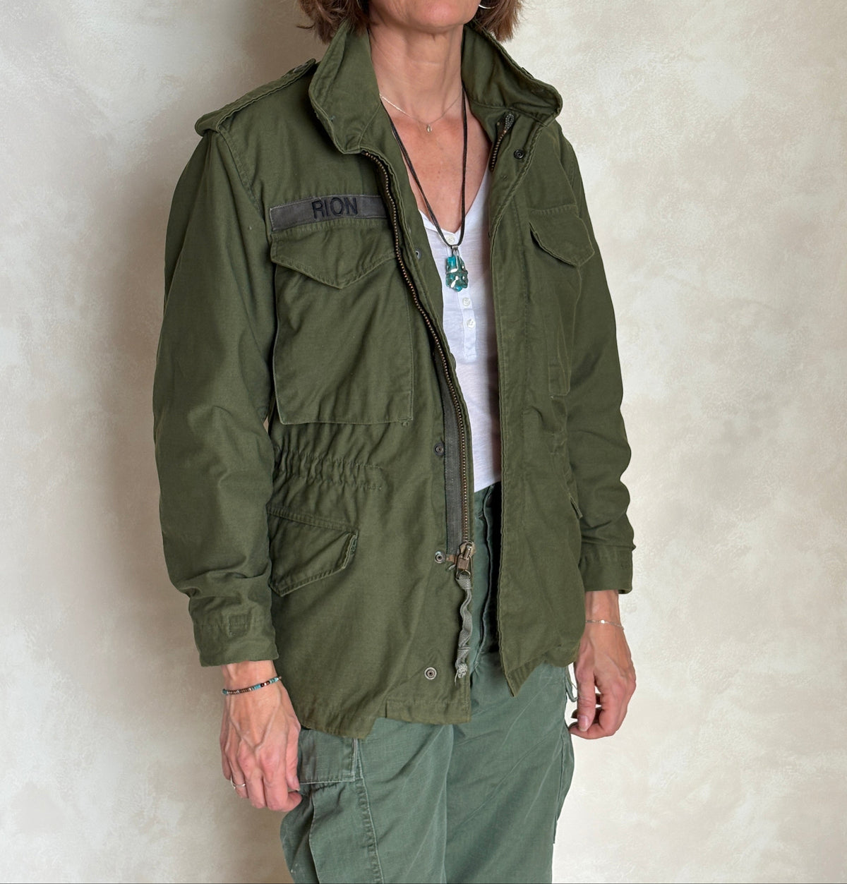 X Small Short. Authentic 1982 US Army M-65 field jacket Military-AJ357 Studio