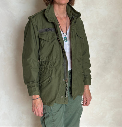 X Small Short. Authentic 1982 US Army M-65 field jacket Military-AJ357 Studio