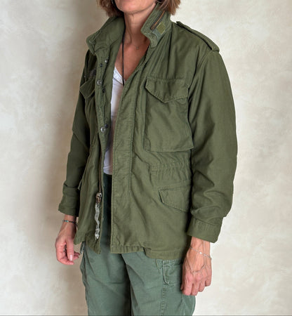 X Small Short. Authentic 1982 US Army M-65 field jacket Military-AJ357 Studio