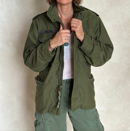 X Small Short. Authentic 1982 US Army M-65 field jacket Military-AJ357 Studio