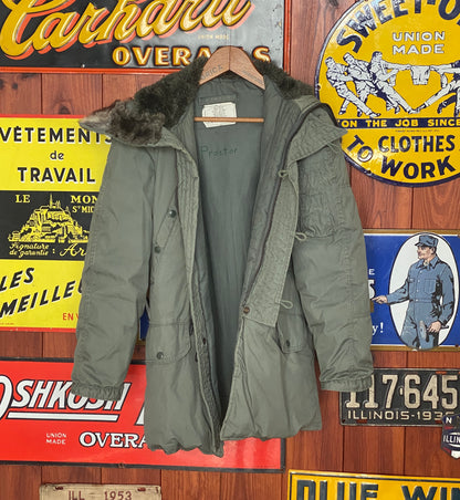 XXS. Authentic 1986 US Air Force vintage N-3B extreme cold weather Flyer coat Jacket type-AJ357 Studio