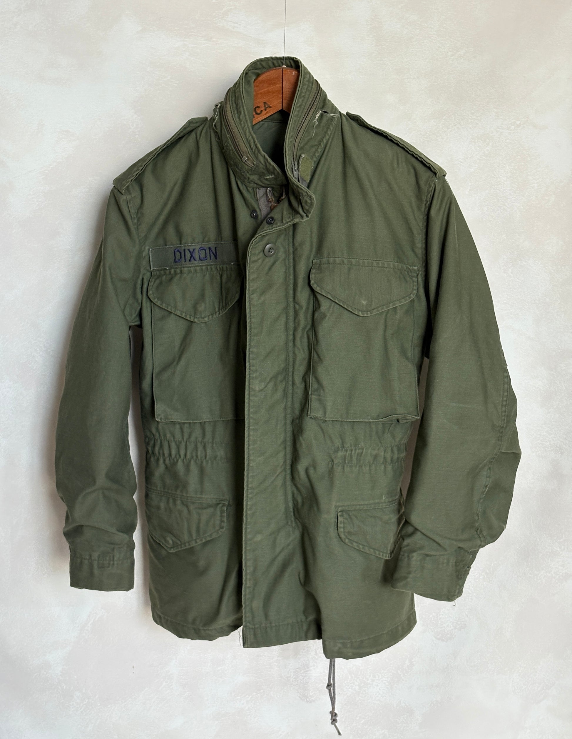 X Small Short. Authentic 1982 US Army M-65 field jacket Military - USA Vintage Bcn