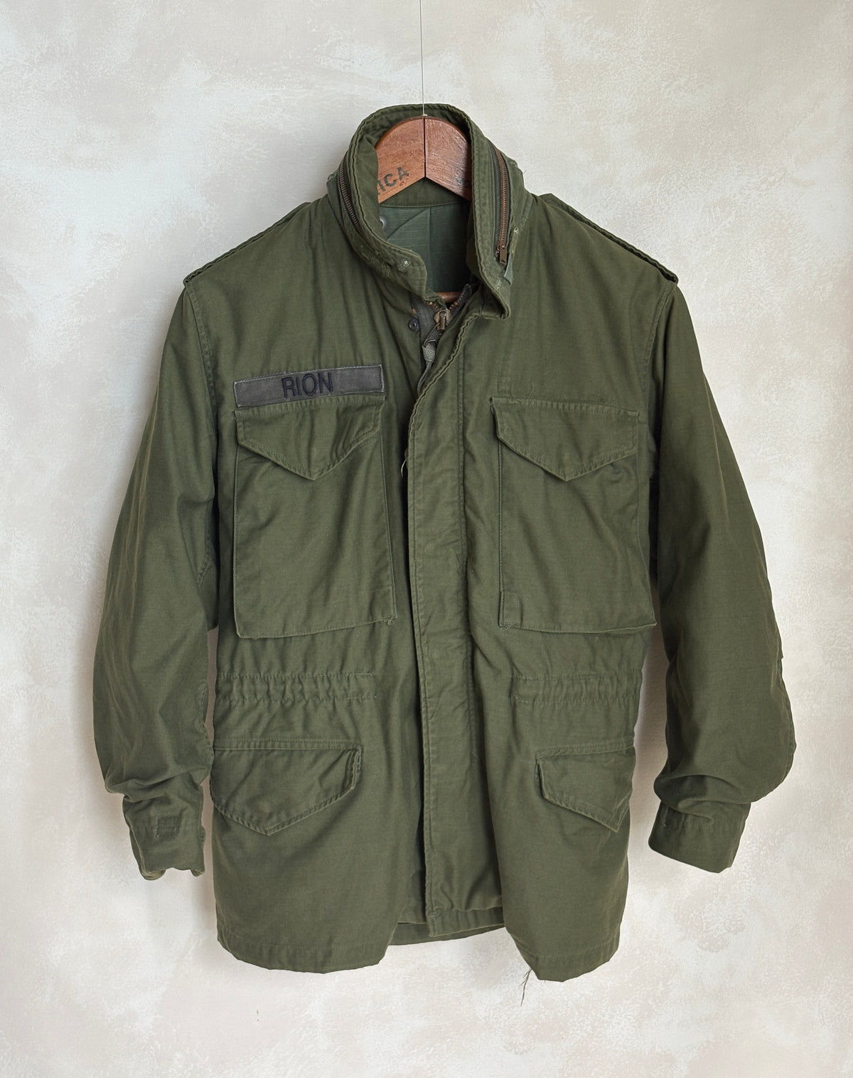 X Small Short. Authentic 1982 US Army M-65 field jacket Military-AJ357 Studio