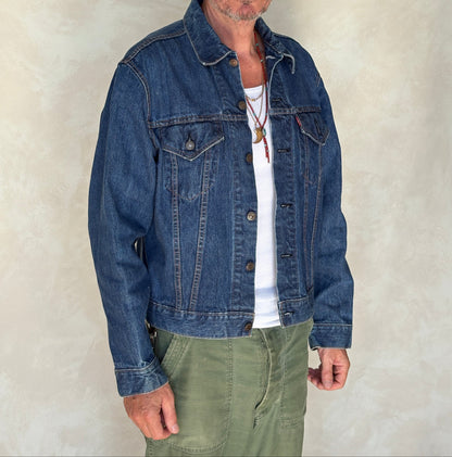 Size 46US / 56EU. Vintage Early 70s 2 pocket Levi’s Denim Jacket 70505 –Single Stitch, Made in USA-AJ357 Studio