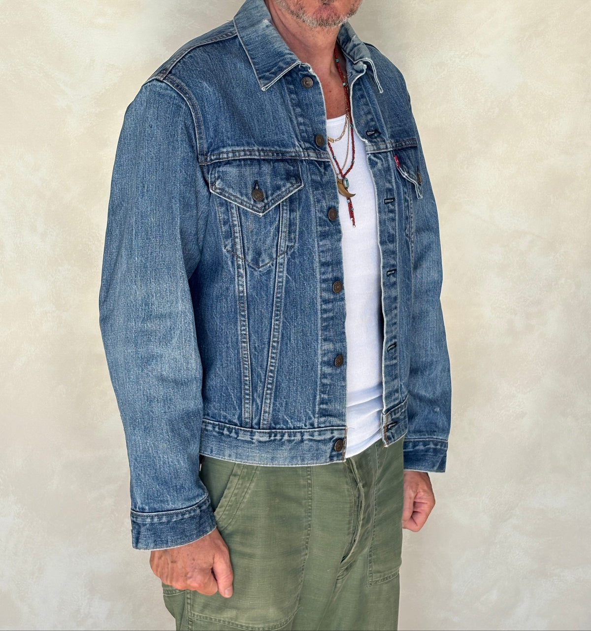 Size 42US / 52EU. Vintage 70s 2 pocket Levi’s Denim Jacket 70505 – Double Stitch, Made in USA-AJ357 Studio