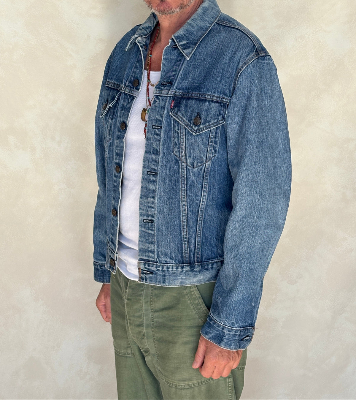 Size 42US / 52EU. Vintage 70s 2 pocket Levi’s Denim Jacket 70505 – Double Stitch, Made in USA-AJ357 Studio