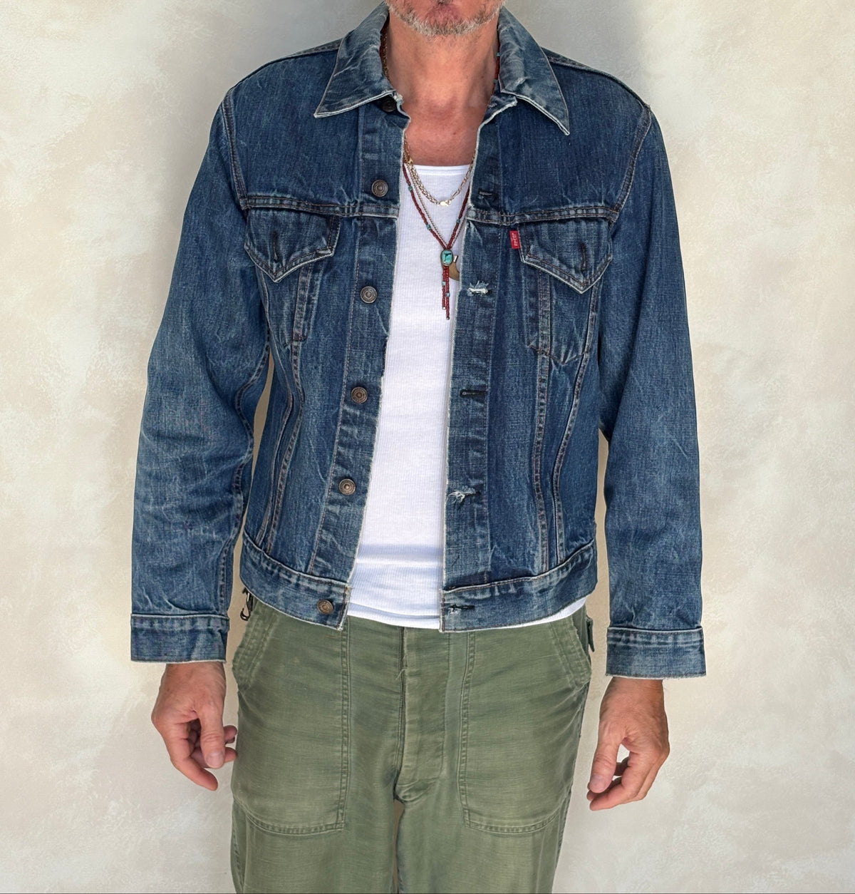 Size 40US / 50EU. Vintage Early 70s 2 pocket Levi’s Denim Jacket 70505 – Single Stitch, Made in USA-AJ357 Studio