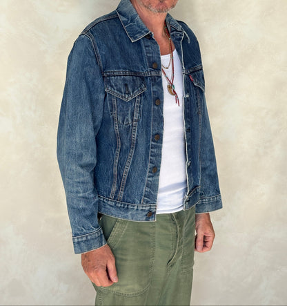 Size 40US / 50EU. Vintage Early 70s 2 pocket Levi’s Denim Jacket 70505 – Single Stitch, Made in USA-AJ357 Studio