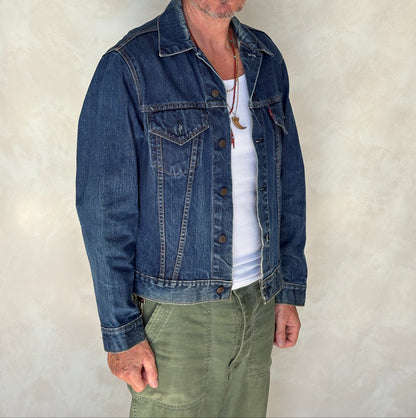 Size 44US / 54EU. Vintage Early 70s 2 pocket Levi’s Denim Jacket 70505 – Single Stitch, Made in USA-AJ357 Studio