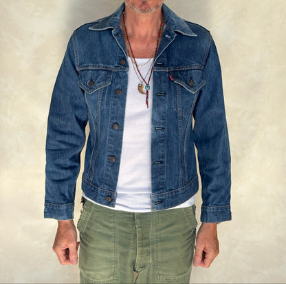 Size 38US / 48EU. Vintage Early 70s 2 pocket Levi’s Denim Jacket 70505 – Single Stitch, Made in USA-AJ357 Studio