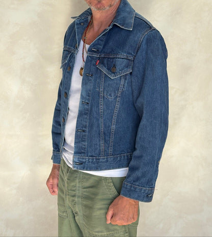 Size 38US / 48EU. Vintage Early 70s 2 pocket Levi’s Denim Jacket 70505 – Single Stitch, Made in USA-AJ357 Studio