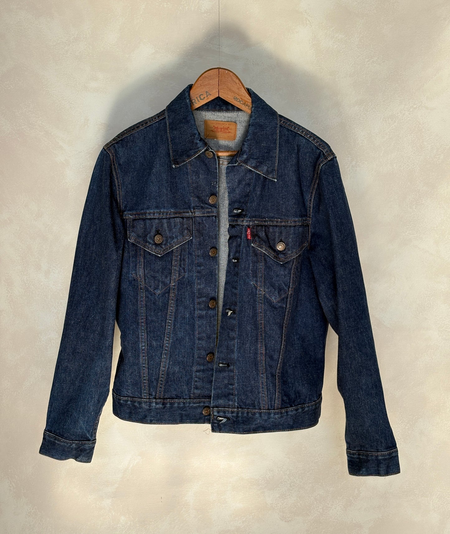 Size 40US / 50EU. Vintage 70s 2 pocket Levi’s Denim Jacket 70505 – Double Stitch, Made in USA - USA Vintage Bcn