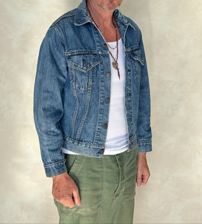 Size 40US Short / 50EU. Vintage Early 70s 2 pocket Levi’s Denim Jacket 70505 – Single Stitch, Made in USA-AJ357 Studio