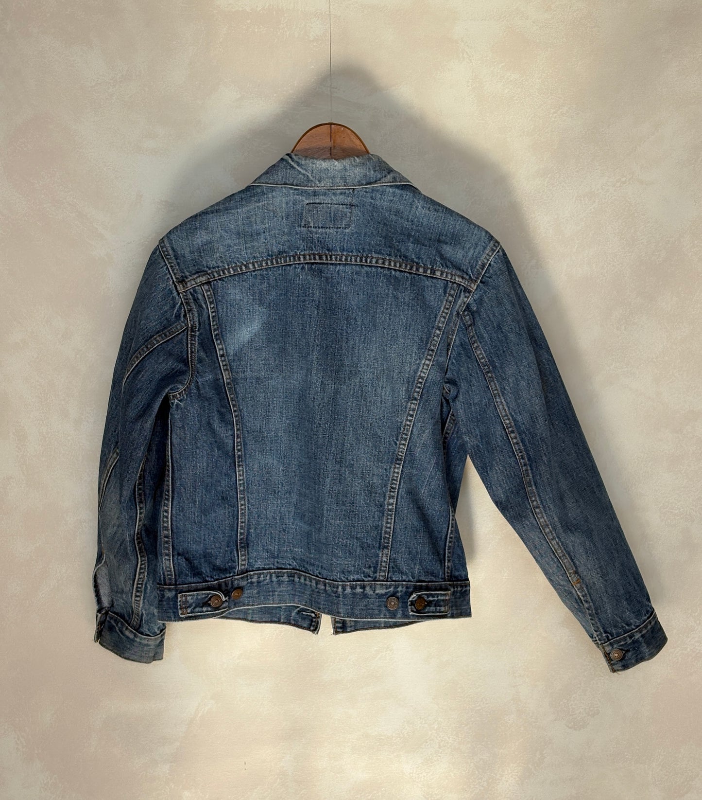 Size 40US Short / 50EU. Vintage Early 70s 2 pocket Levi’s Denim Jacket 70505 – Single Stitch, Made in USA - USA Vintage Bcn