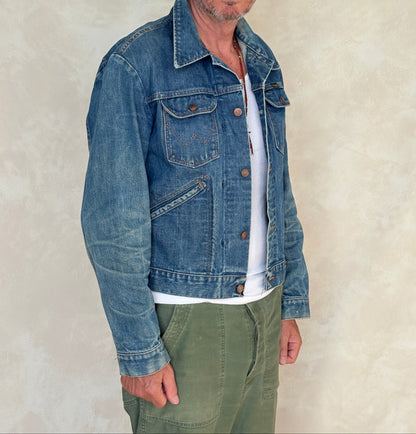 Size 42US / 52EU Authentic 80s Wrangler denim jacket -4 pockets- Made in the USA-AJ357 Studio
