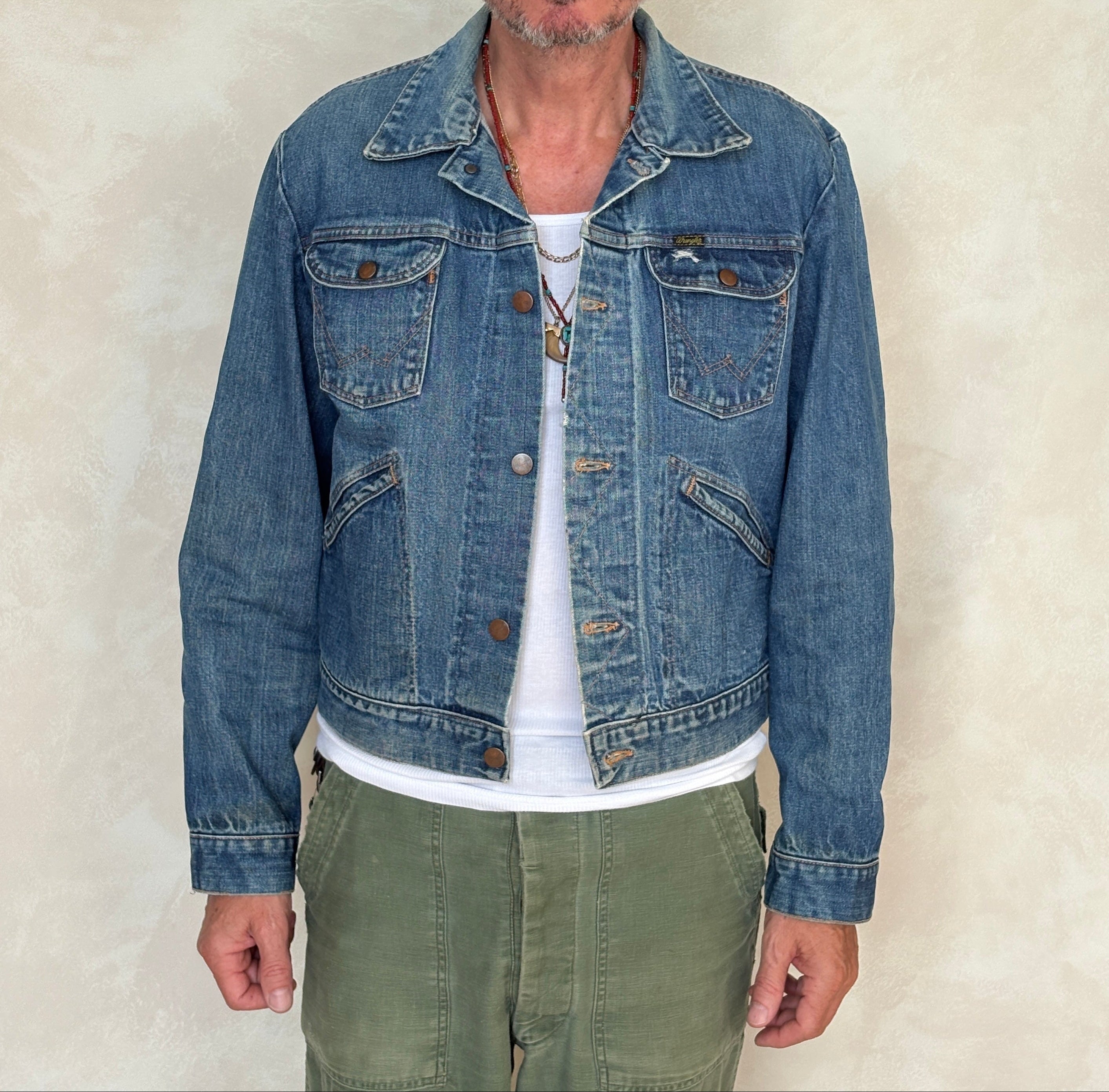 Vintage 70s Wrangler Denim Jacket 44 4 Pockets USA – AJ357 Studio