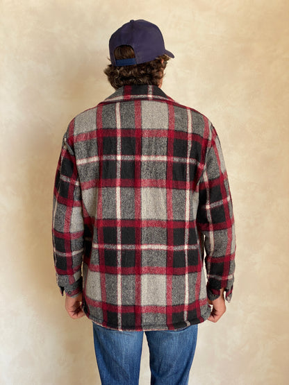 Large. Heavy plaid zipper jacket made by Northern Summit-AJ357 Studio