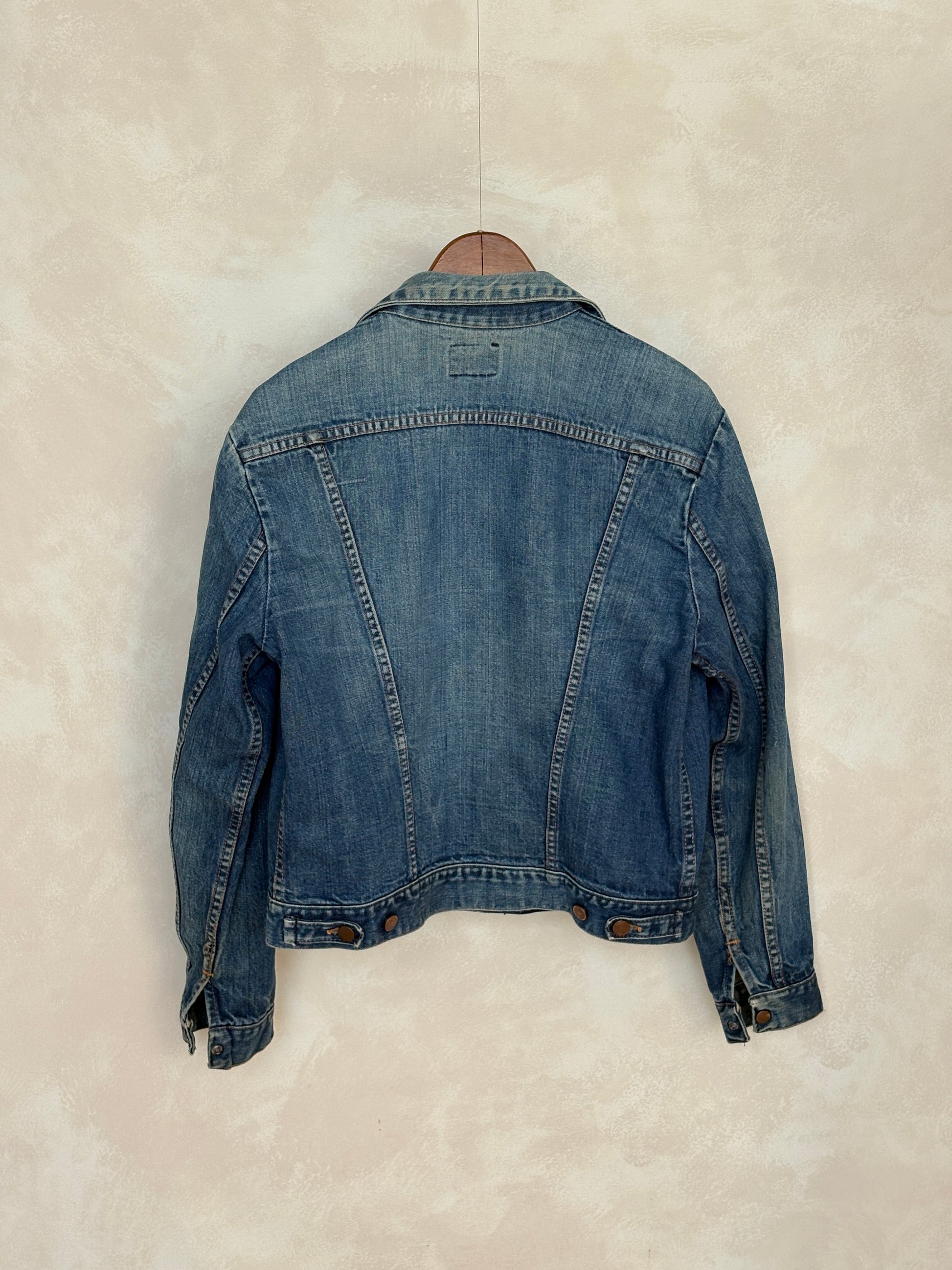 Size 44US / 54 EU Authentic 70s Wrangler denim jacket -4 pockets- Made in the USA - USA Vintage Bcn