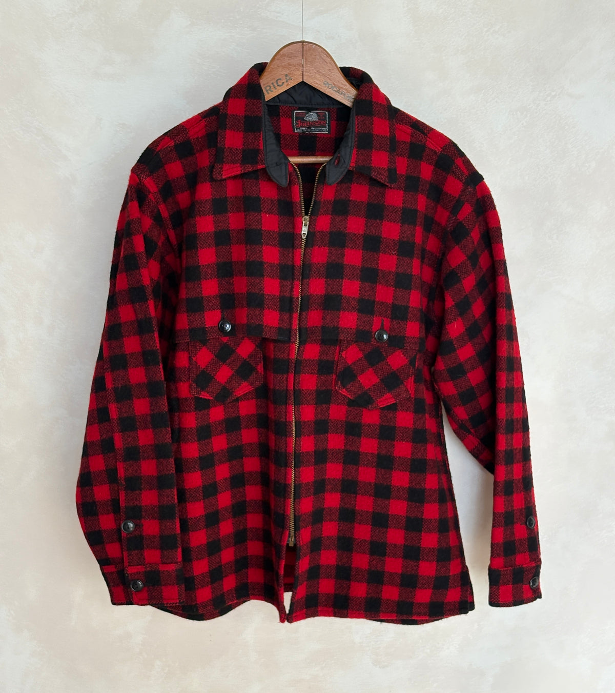 Vintage 1950s Johnson  Wool Buffalo Plaid Shirt Made in USA  . Size Large