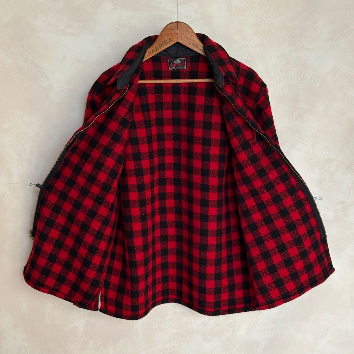 Vintage 1950s Johnson  Wool Buffalo Plaid Shirt Made in USA  . Size Large