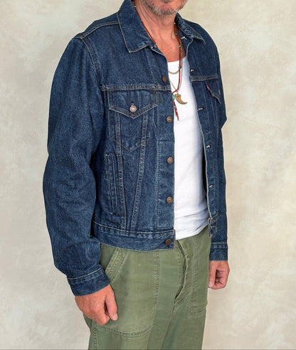 Size 42US / 52EU. Levis 70505 – Vintage 80s Levi’s Denim Jacket – 4 Pockets – Made in USA-AJ357 Studio